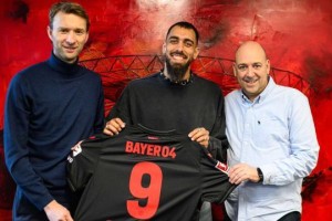 开云体育官网登录-勒沃库森锋线补强，德甲头羊官宣租借武磊前队友