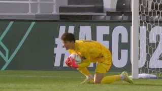 开云体育手机登录-国足新长城？李昊U23亚洲杯3场零封 扑单刀+拒自家队友头槌“乌龙”